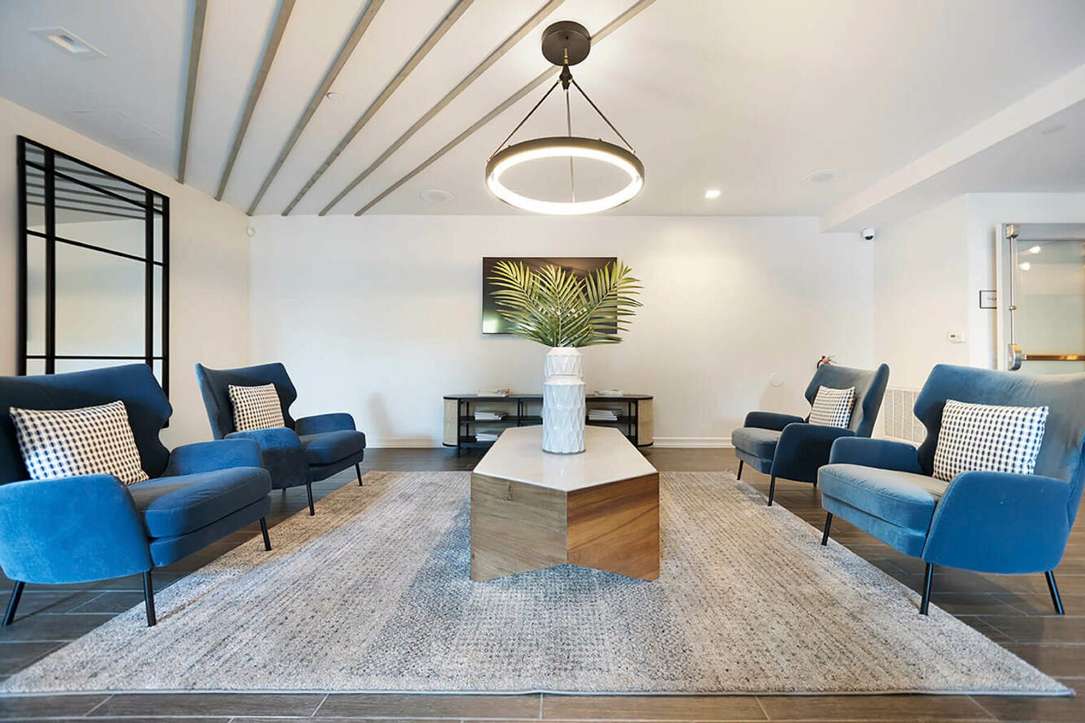 Building Photo - 501 Murphy Ranch Rd