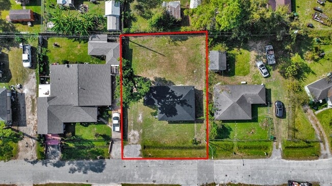 Building Photo - 5911 Easter St