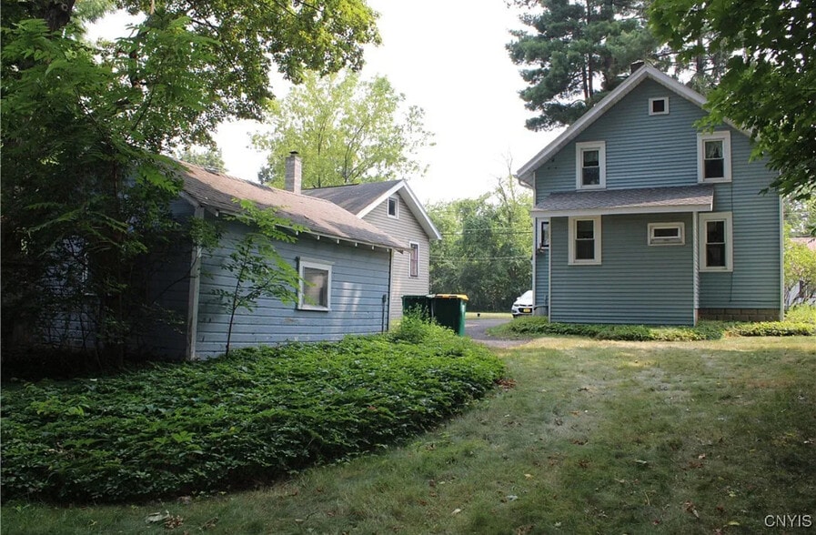 Building Photo - 104 Lynhurst Ave