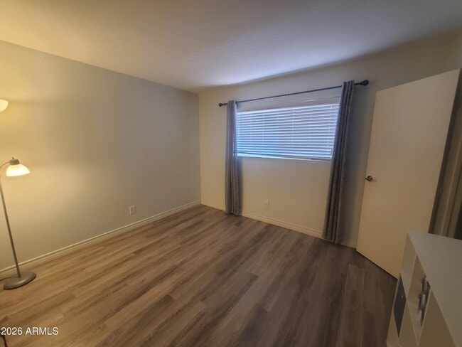 Building Photo - 520 N Stapley Dr