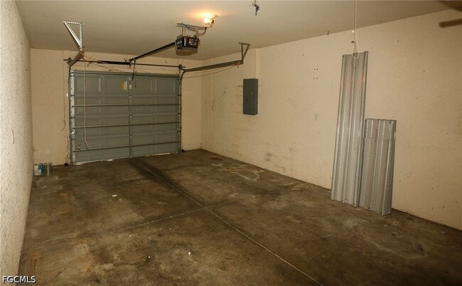 Building Photo - 4754 Leonard Blvd S