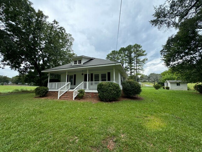 Building Photo - Large 3/1 House near Shannon $1,395