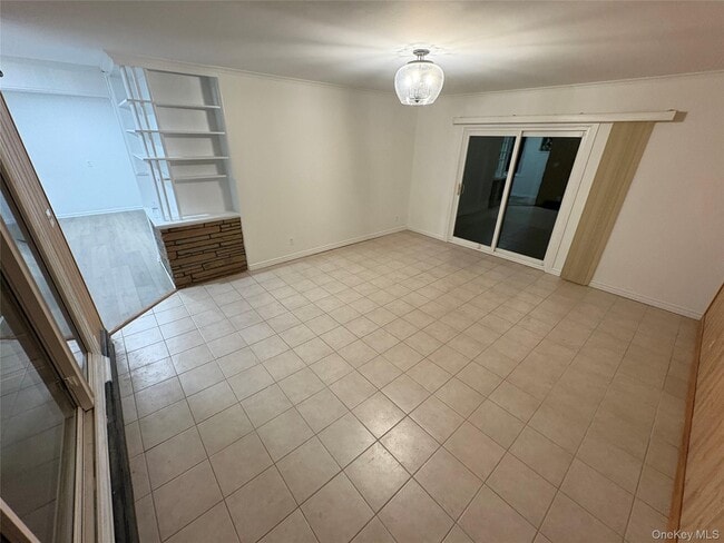 Building Photo - 20 Bogota Rd