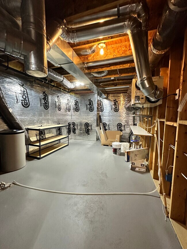 Building Photo - 1620 Spinaker Dr