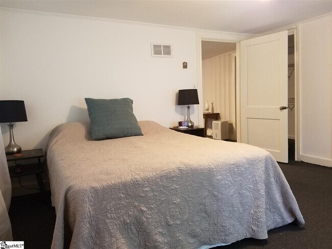 Building Photo - 108 Central Ave