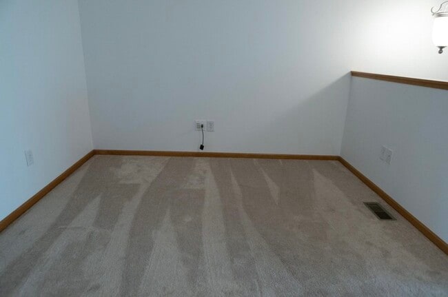 Building Photo - 4385 Empress Dr N
