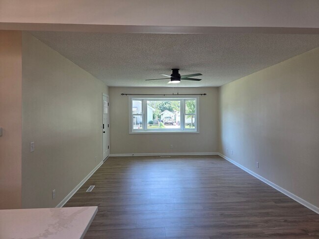 Building Photo - 3420/3422 Ave F