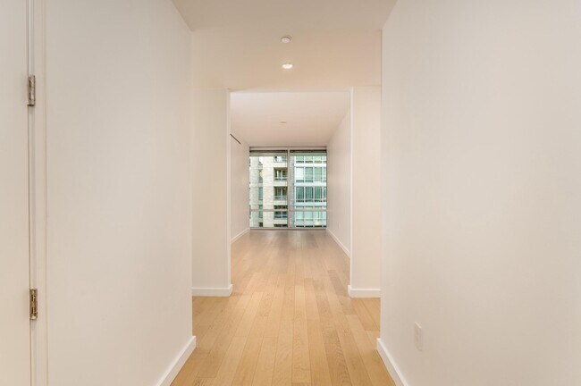 Building Photo - 1110 23rd St NW