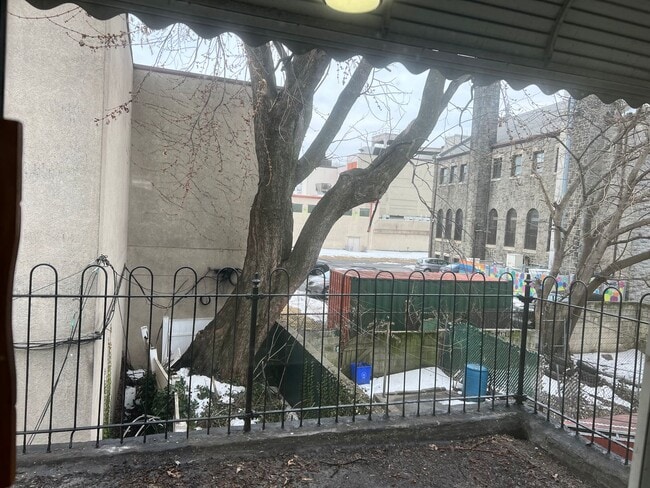 Building Photo - Renovated 3BR/1.5Bth House! Section 8 ONLY!!