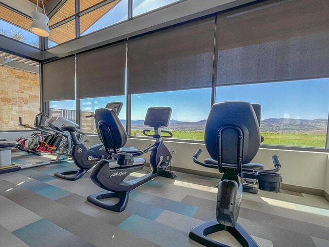 Building Photo - SINGLE STORY HOME IN GATED DEL WEBB AT LAK...