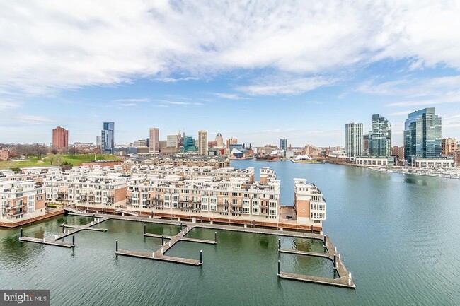 Building Photo - 100 Harborview Dr