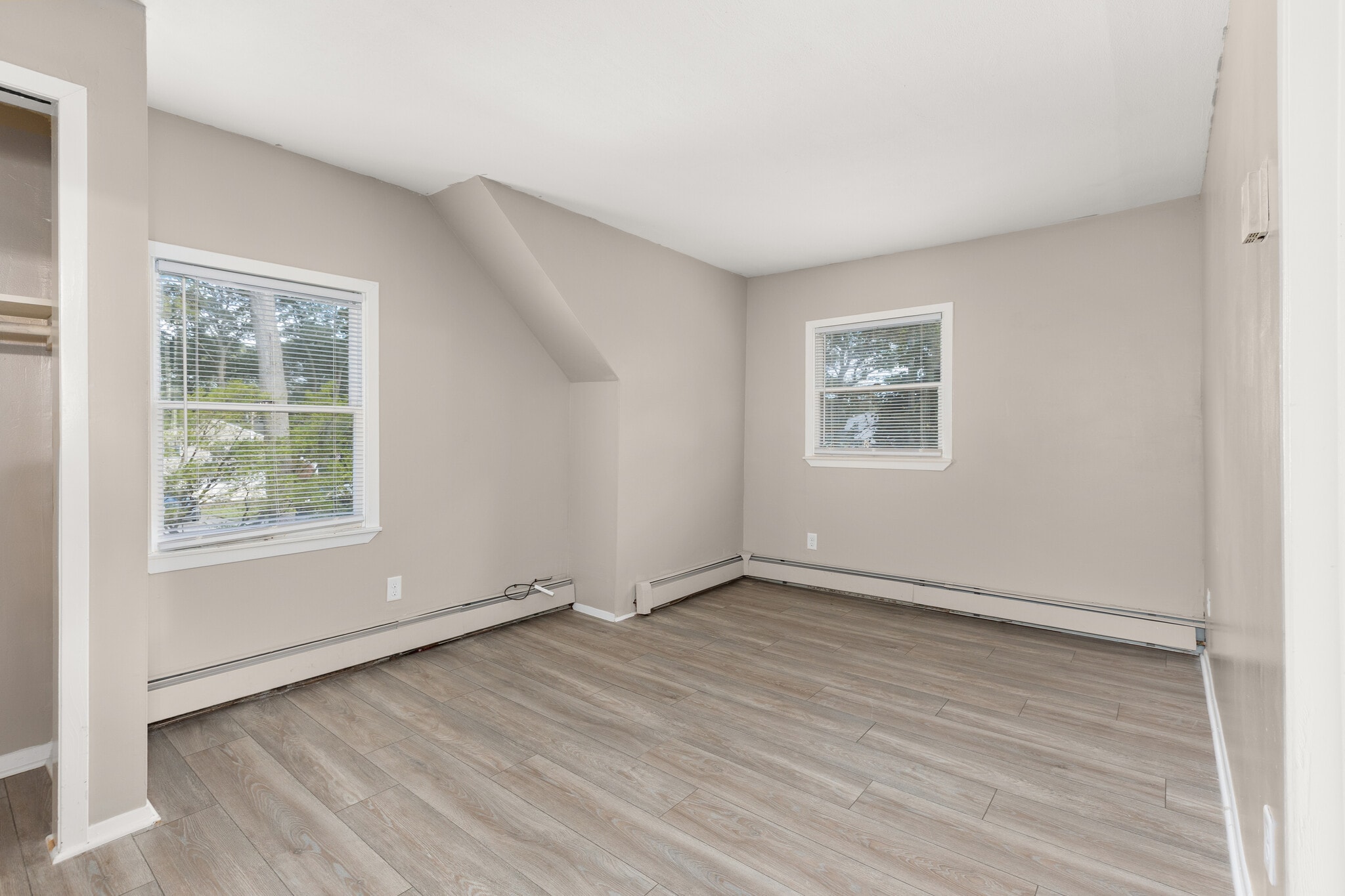 Building Photo - 447 Johnson Ave