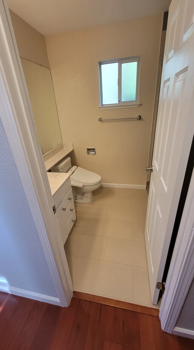 Building Photo - 5501 Portsmouth Ave