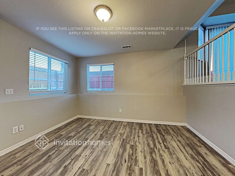 Building Photo - 5554 Kingsboro Dr