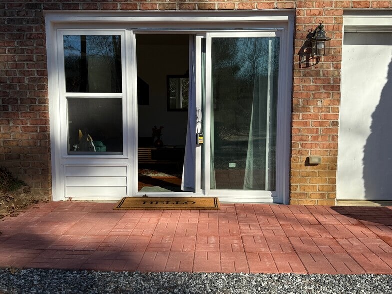 Building Photo - 452 Liberty Landing Dr