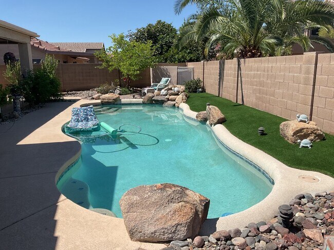 Building Photo - Chandler beauty near Germann & Dobson with...
