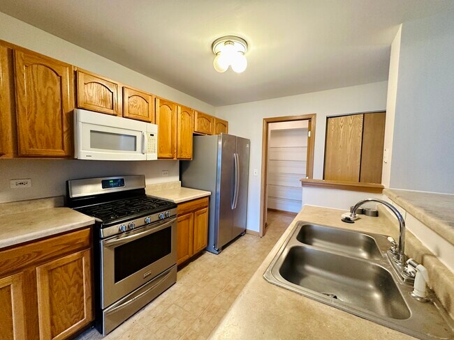 Building Photo - 2341 Stoughton Cir