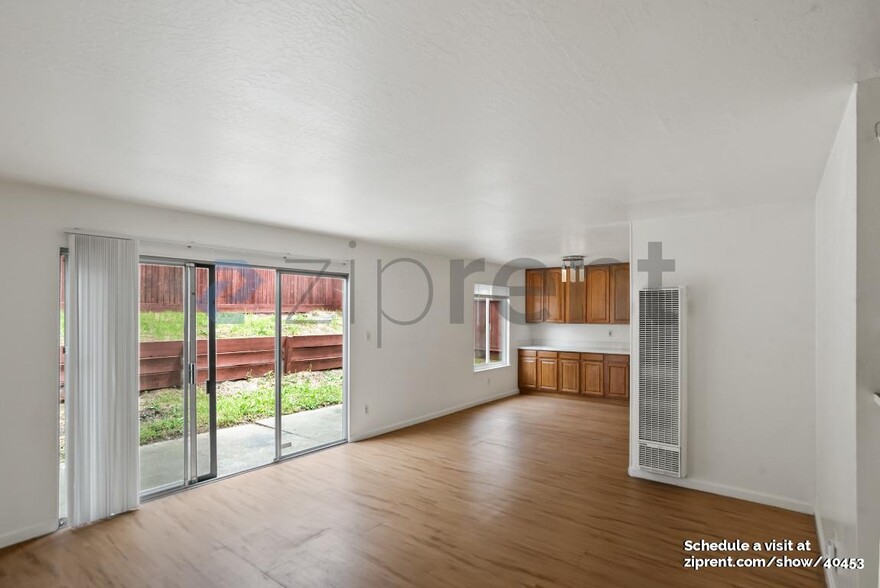 Building Photo - 3160 Birmingham Dr