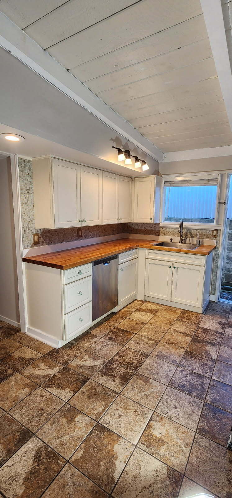 Building Photo - 16452 24th St