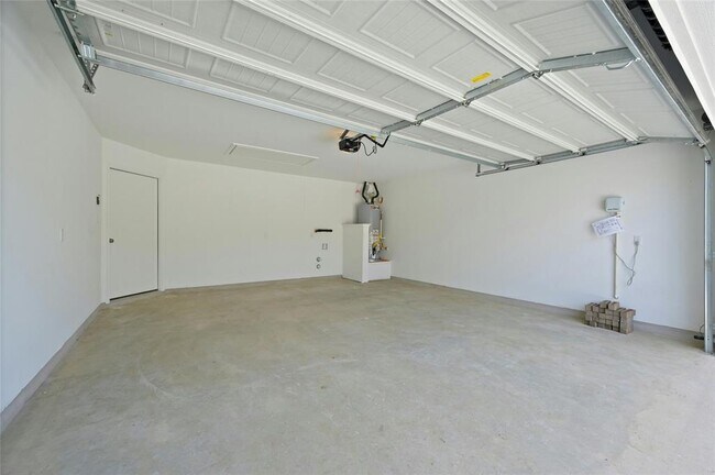 Building Photo - 2416 Four Waters Lp