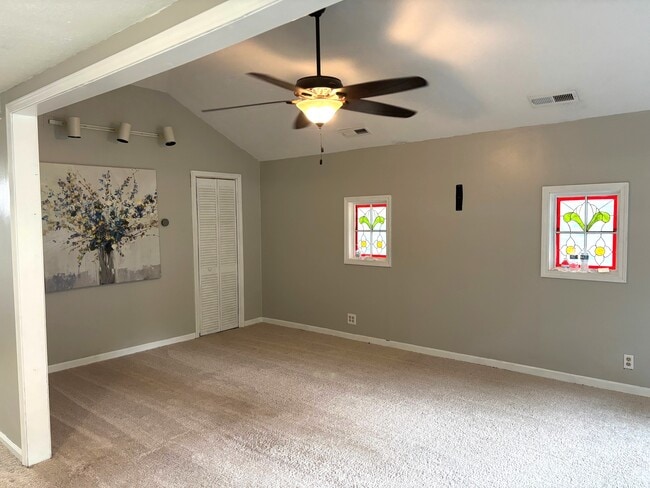 Building Photo - 2325 Durham Dr