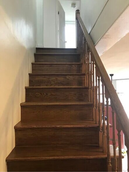 Building Photo - 2518 Poplar St