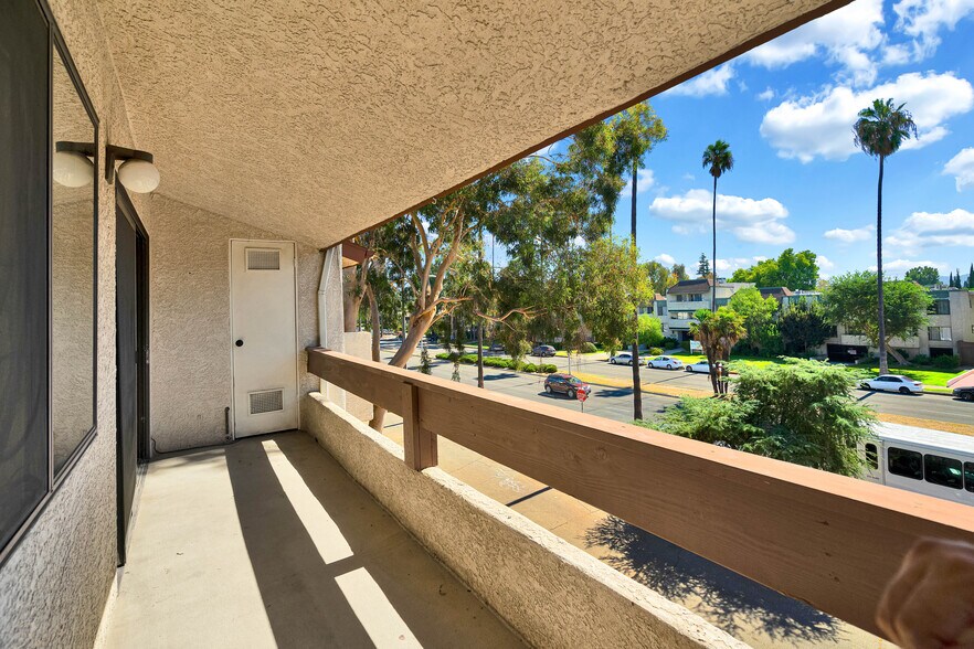 Building Photo - 15155 Sherman Way