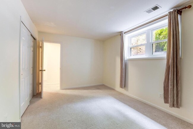 Building Photo - 8509 Jeffersonian Ct
