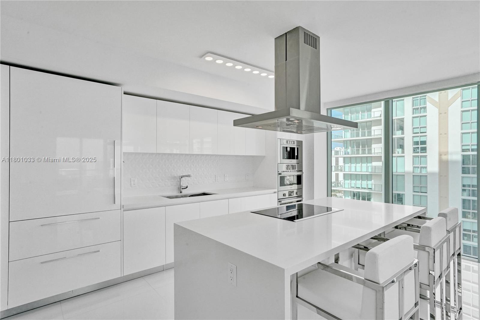 Building Photo - 330 Sunny Isles Blvd