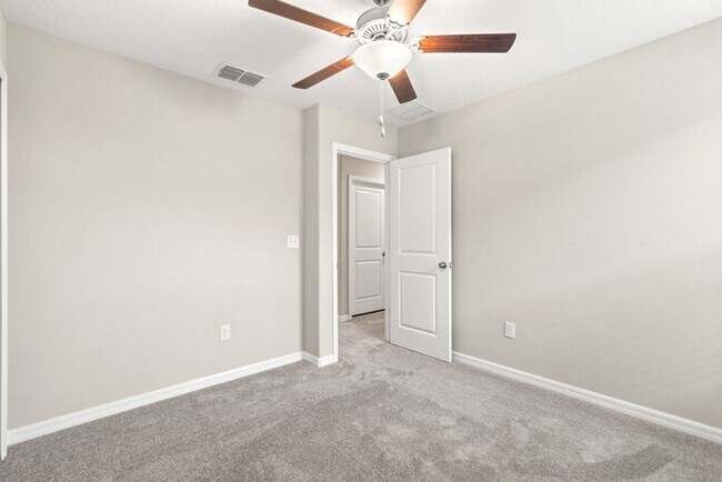 Building Photo - Like New Home For Rent in Touchstone!