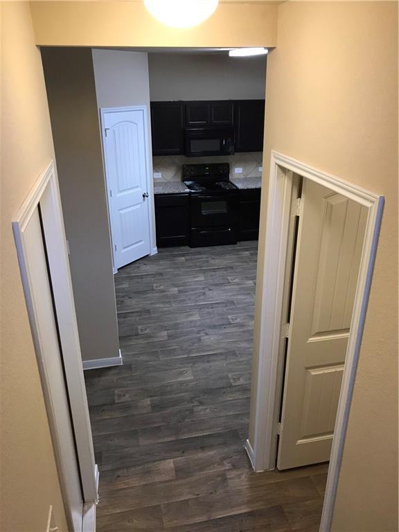 Building Photo - 3201 Ortman Dr