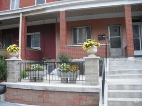 Building Photo - 3424 Ward St