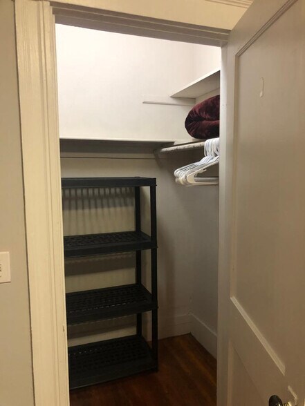 Building Photo - 41 Strathmore Rd