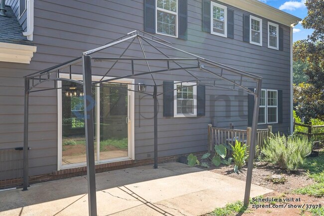 Building Photo - 8730 Fieldgate Dr