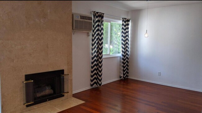 Building Photo - 1926 Glendon Ave