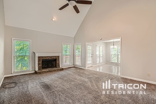 Building Photo - 7067 Brook Side Landing