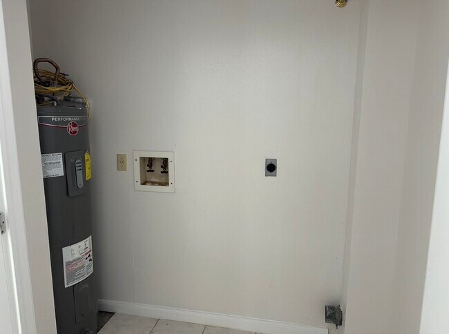 Building Photo - 13043 Bacard Ln