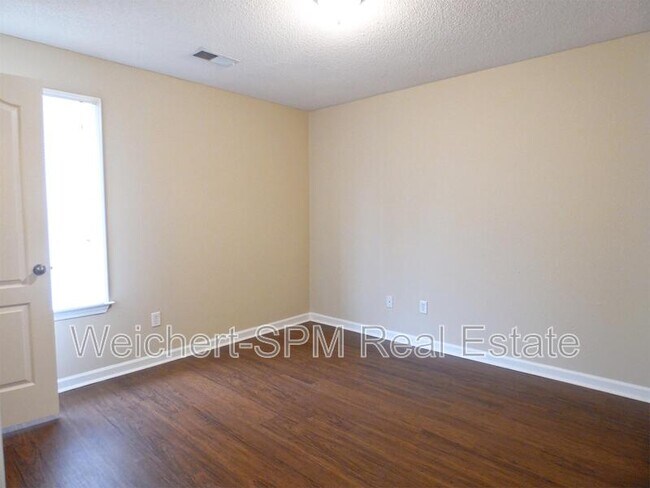 Building Photo - 9100 Cinderhill Cove W