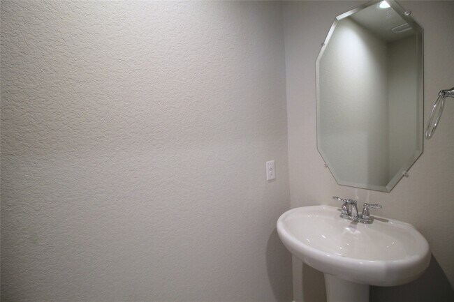 Building Photo - 29607 Kettle Creek Ct