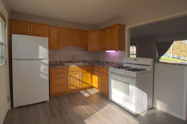 Building Photo - 2 Bed Omaha Home Half Off Deposit!