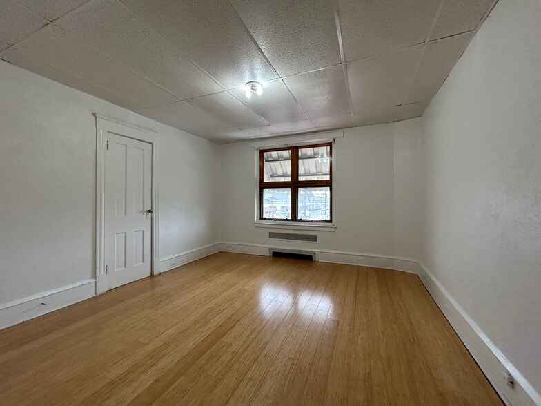 Bedroom2 p1 - 193 Zerby Ave