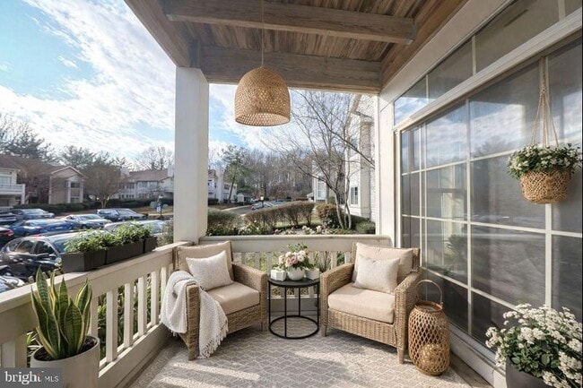 Building Photo - 5917 Barbados Pl