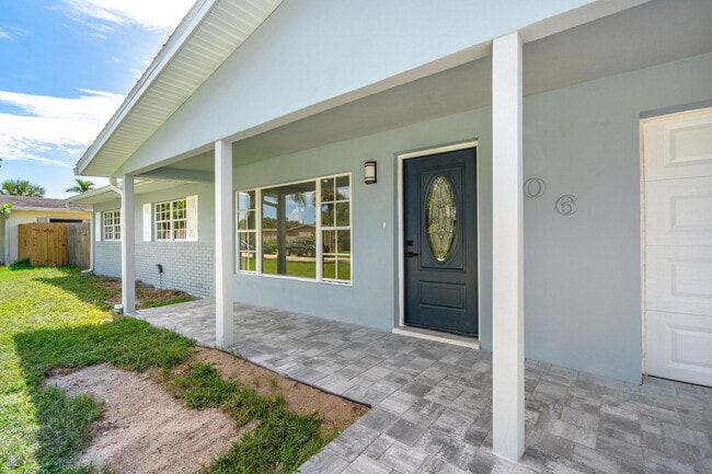 Building Photo - 406 Laurel St