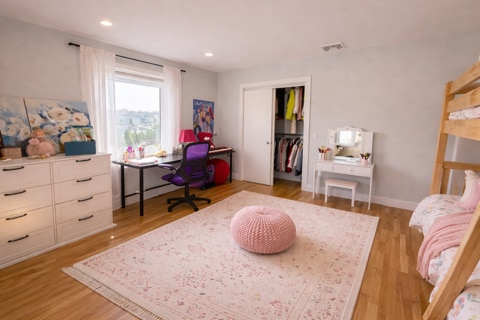 Building Photo - 33 Willow Wood Ct