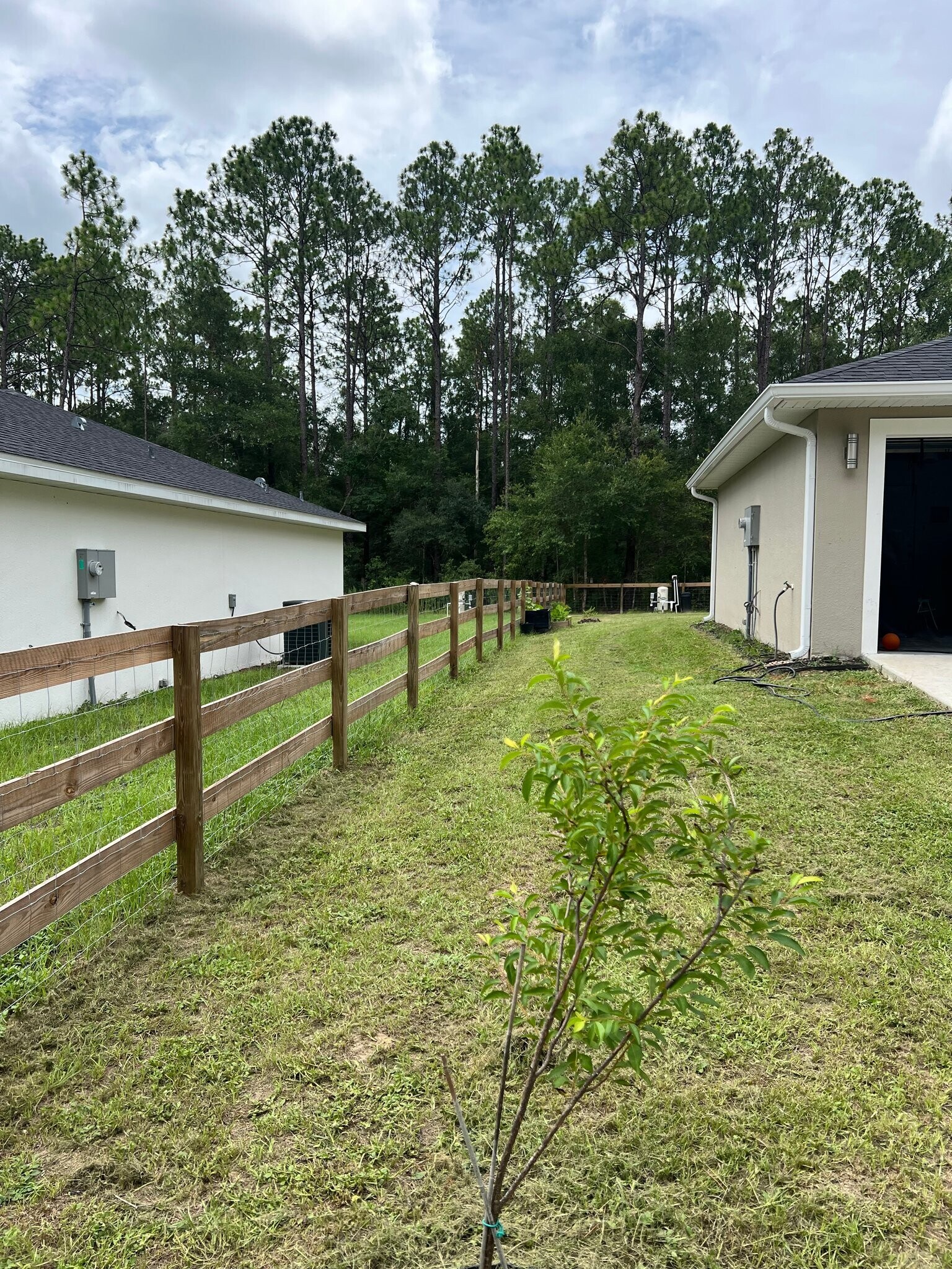 Building Photo - 15482 SW 10th Pl