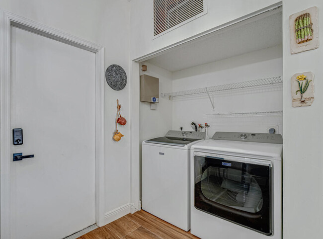 Building Photo - 9725 Cherry Blossom Ct