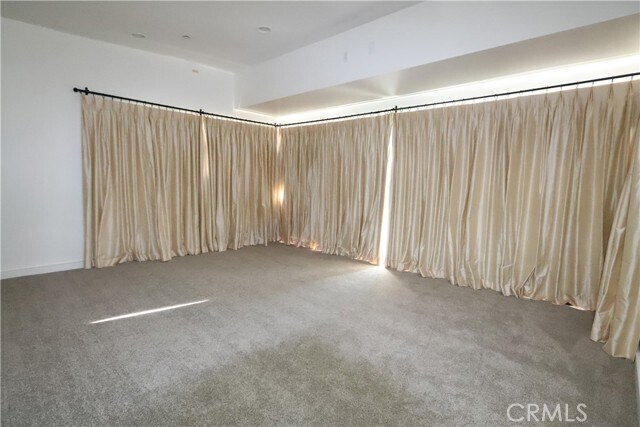 Building Photo - 703 Luton Dr