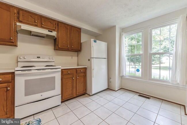 Building Photo - 619 Coral Reef Dr