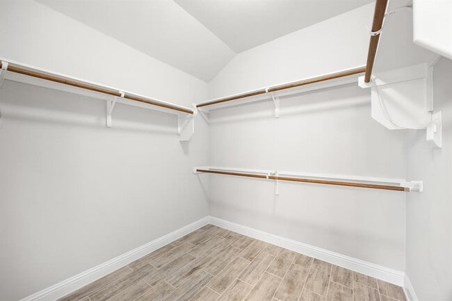 Building Photo - 173 Riverhill Dr