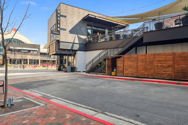 Building Photo - Atlantic Station Luxury